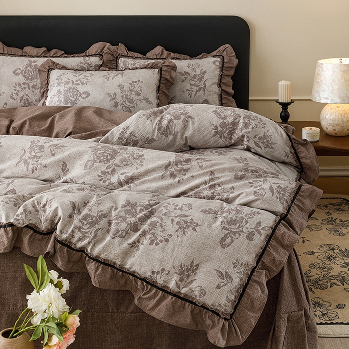 91家纺网 家纺一手货源 找家纺 悦然毛巾被 2026新款原麻水洗提花四件套 咖枝雾影