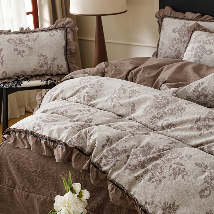 91家纺网 家纺一手货源 找家纺 悦然毛巾被 2026新款原麻水洗提花四件套 咖枝雾影