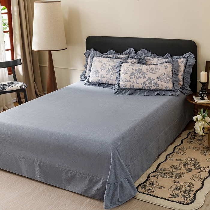 91家纺网 家纺一手货源 找家纺 悦然毛巾被 2026新款原麻水洗提花四件套 蓝花雾影