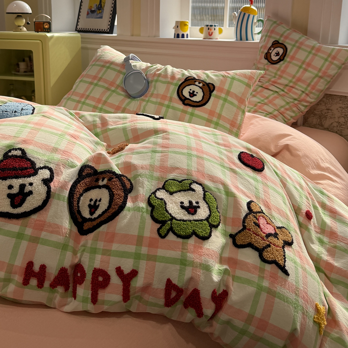 91家纺网 家纺一手货源 找家纺 曼町家居 2026春夏全棉纯棉水洗棉毛巾绣四件套 宠返星球