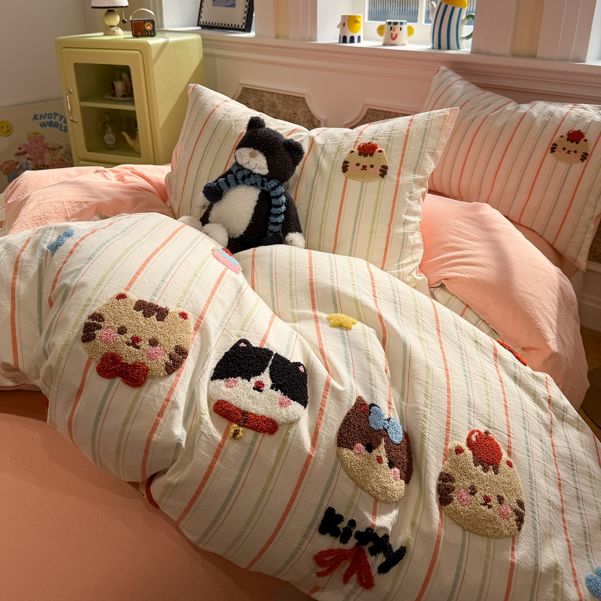 91家纺网 家纺一手货源 找家纺 曼町家居 2026春夏全棉纯棉水洗棉毛巾绣四件套 咪哈友