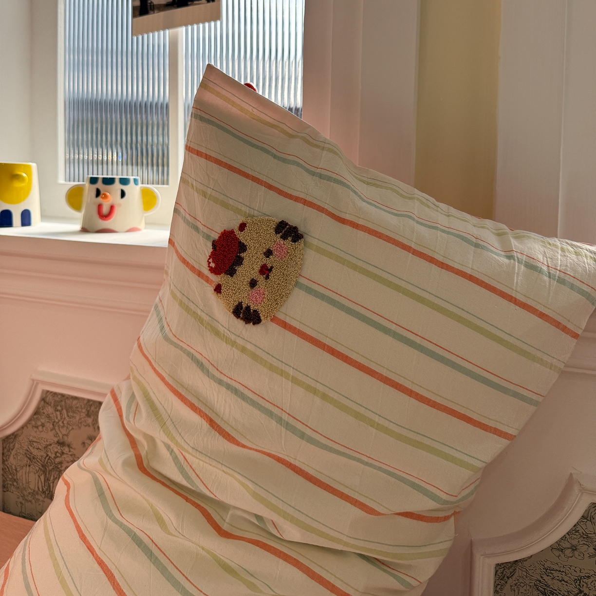 91家纺网 家纺一手货源 找家纺 曼町家居 2026春夏全棉纯棉水洗棉毛巾绣四件套 咪哈友