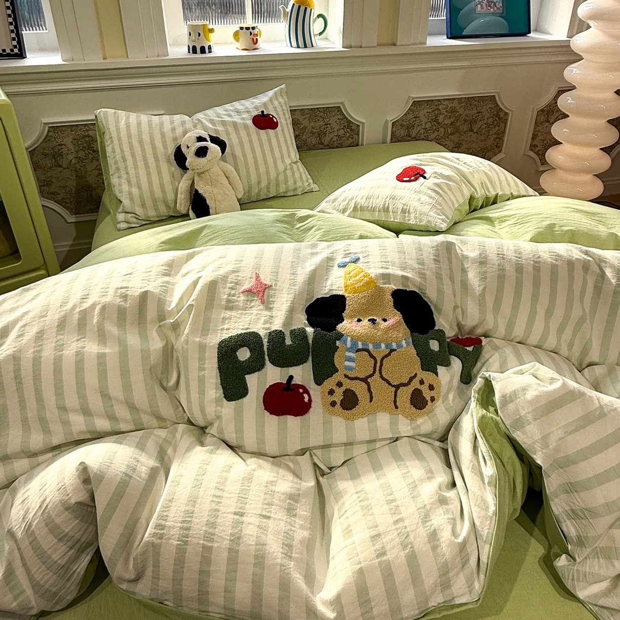 91家纺网 家纺一手货源 找家纺 曼町家居 2026春夏全棉纯棉水洗棉毛巾绣四件套 噗噗狗