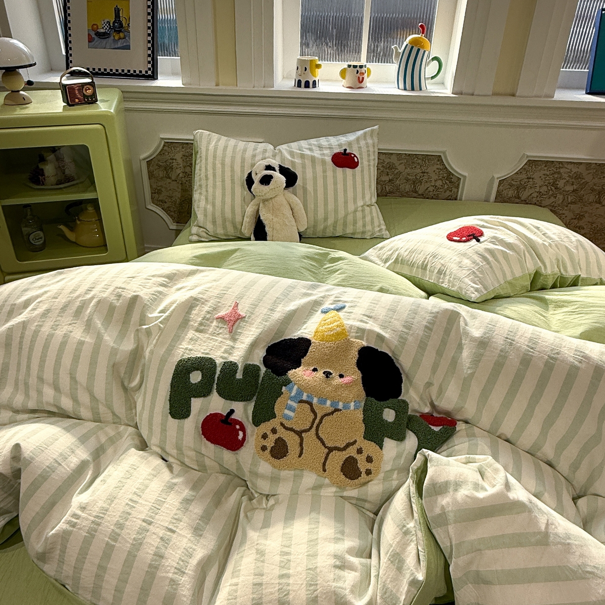 91家纺网 家纺一手货源 找家纺 曼町家居 2026春夏全棉纯棉水洗棉毛巾绣四件套 噗噗狗