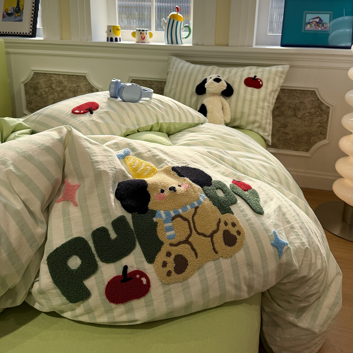 91家纺网 家纺一手货源 找家纺 曼町家居 2026春夏全棉纯棉水洗棉毛巾绣四件套 噗噗狗