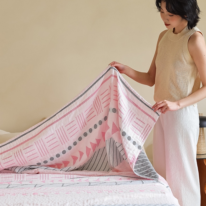 91家纺网 家纺一手货源 找家纺 朴尔家纺-毛巾被 2026新款西部民族风全棉纯棉三层纱布毛巾被-朴尔经典款常年备货 麦卡西-粉