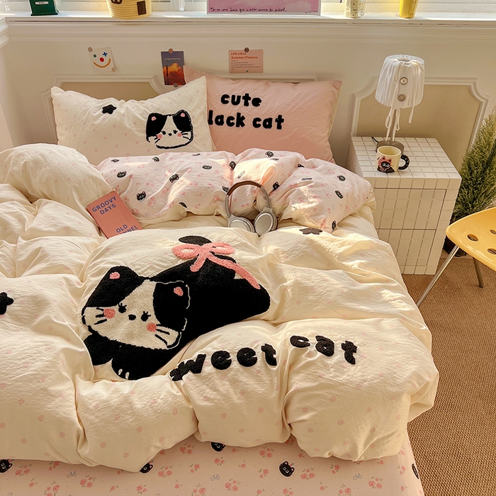 91家纺网 家纺一手货源 找家纺 繁花家居 2026新款云感泡芙棉邹邹木棉可爱童趣贴布绣毛巾绣四件套 窝系猫