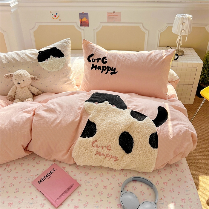 91家纺网 家纺一手货源 找家纺 繁花家居 2026新款云感泡芙棉邹邹木棉可爱童趣贴布绣毛巾绣四件套 斑点猫