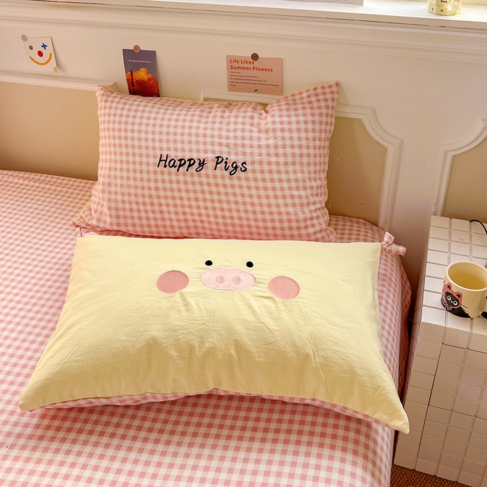 91家纺网 家纺一手货源 找家纺 繁花家居 2026新款云感泡芙棉邹邹木棉可爱童趣贴布绣毛巾绣四件套 小粉猪