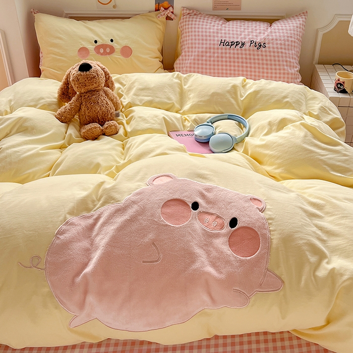 91家纺网 家纺一手货源 找家纺 繁花家居 2026新款云感泡芙棉邹邹木棉可爱童趣贴布绣毛巾绣四件套 小粉猪