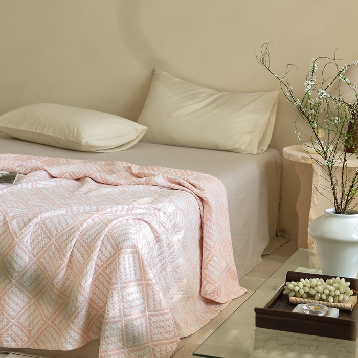 91家纺网 家纺一手货源 找家纺 朴尔家纺-毛巾被 2026新款格调简约风全棉纯棉三层纱布毛巾被-朴尔经典款常年备货 曼城时光-粉