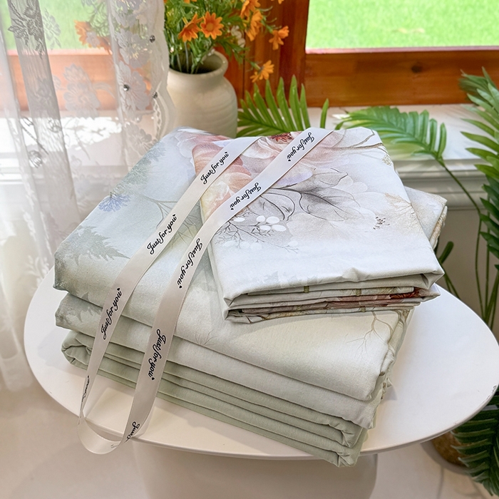 91家纺网 家纺一手货源 找家纺 优迈 2026新款全棉纯棉磨毛数码印花四件套 飞花