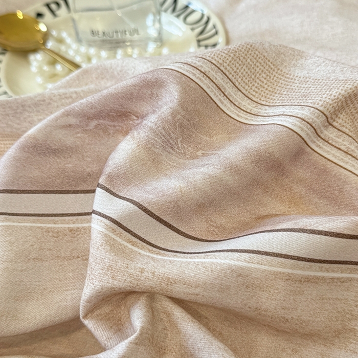 91家纺网 家纺一手货源 找家纺 优迈 2026新款全棉纯棉磨毛数码印花四件套 枕月织梦-黄