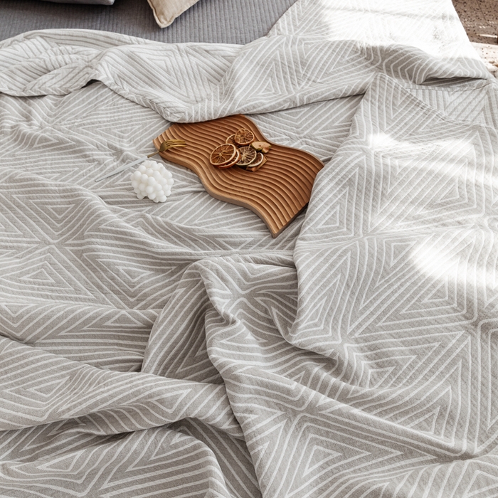 91家纺网 家纺一手货源 找家纺 朴尔家纺-毛巾被 2026新款格调简约风全棉纯棉三层纱布毛巾被-朴尔经典款常年备货 普韦布洛-浅灰