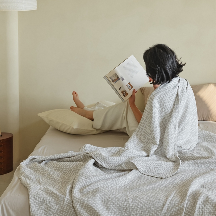 91家纺网 家纺一手货源 找家纺 朴尔家纺-毛巾被 2026新款格调简约风全棉纯棉三层纱布毛巾被-朴尔经典款常年备货 西西里-灰