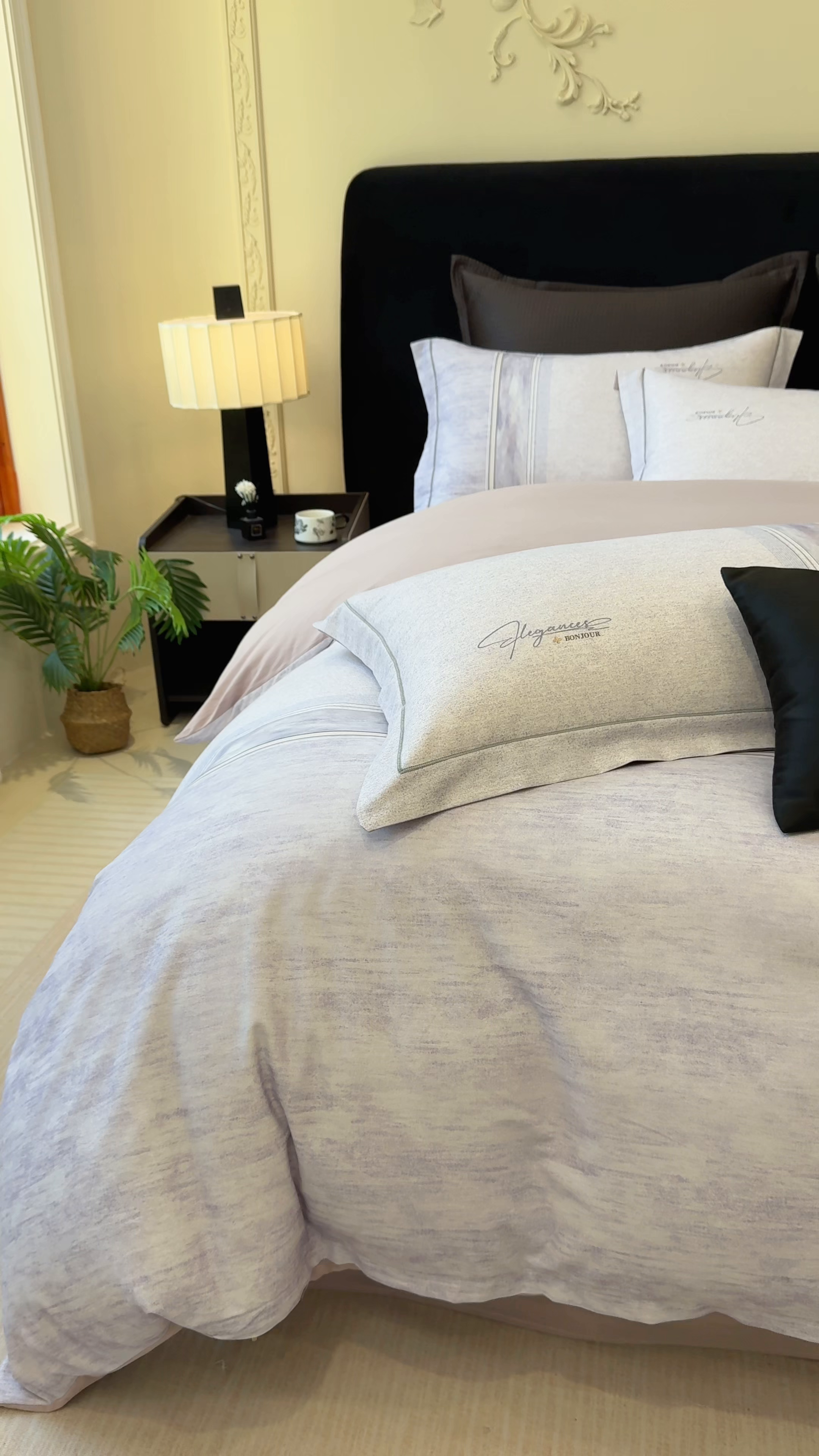 91家纺网 家纺一手货源 找家纺 优迈 2026新款全棉纯棉磨毛数码印花四件套 枕月织梦-紫