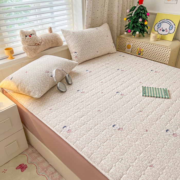 91家纺网 家纺一手货源 找家纺 赛丽雅 2026新款夹棉床笠三件套加厚床垫保护套 爱心狗狗