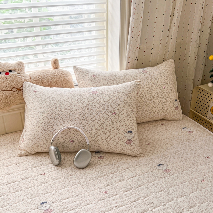 91家纺网 家纺一手货源 找家纺 赛丽雅 2026新款夹棉床笠三件套加厚床垫保护套 爱心狗狗