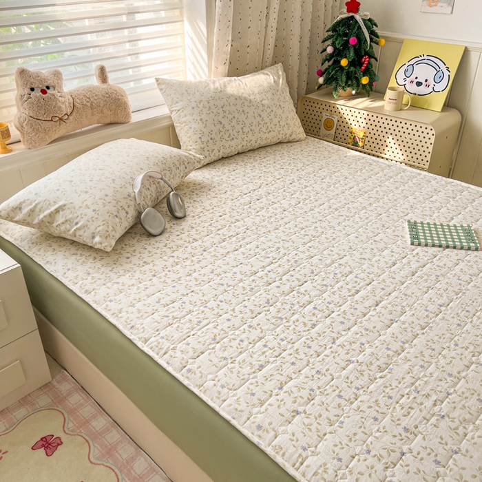 91家纺网 家纺一手货源 找家纺 赛丽雅 2026新款夹棉床笠三件套加厚床垫保护套 春风里