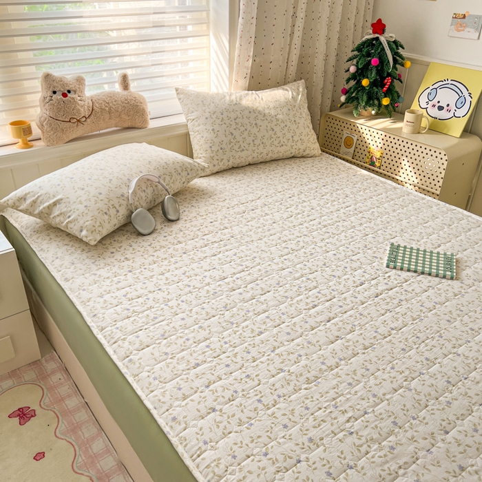 91家纺网 家纺一手货源 找家纺 赛丽雅 2026新款夹棉床笠三件套加厚床垫保护套 春风里