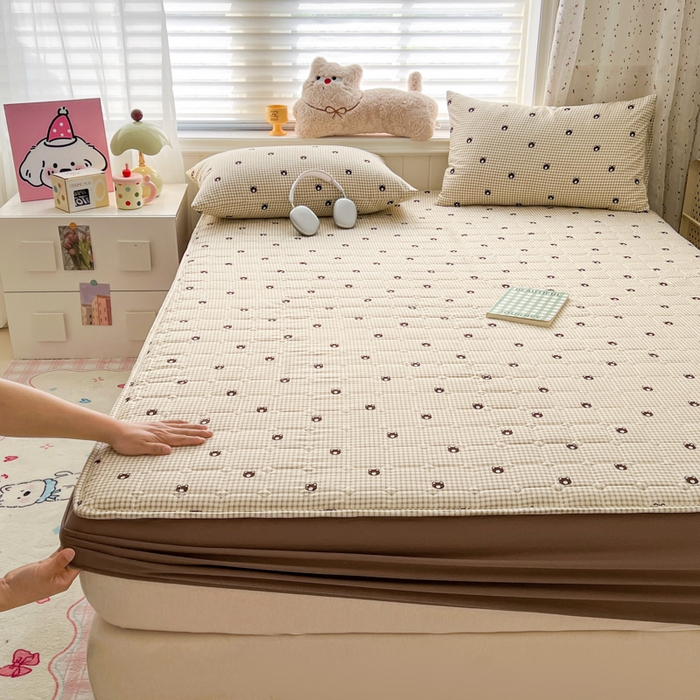 91家纺网 家纺一手货源 找家纺 赛丽雅 2026新款夹棉床笠三件套加厚床垫保护套 格子熊