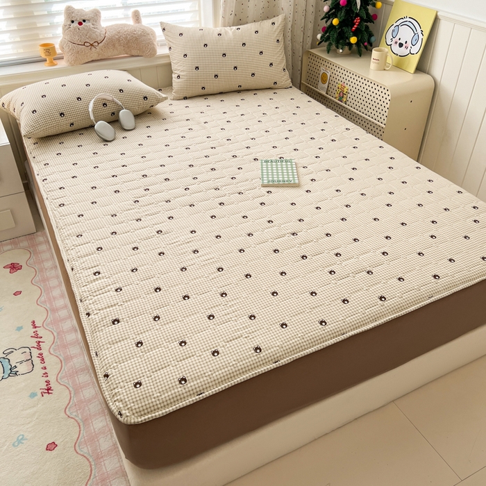 91家纺网 家纺一手货源 找家纺 赛丽雅 2026新款夹棉床笠三件套加厚床垫保护套 格子熊