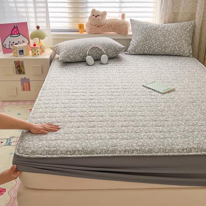 91家纺网 家纺一手货源 找家纺 赛丽雅 2026新款夹棉床笠三件套加厚床垫保护套 华茵春日