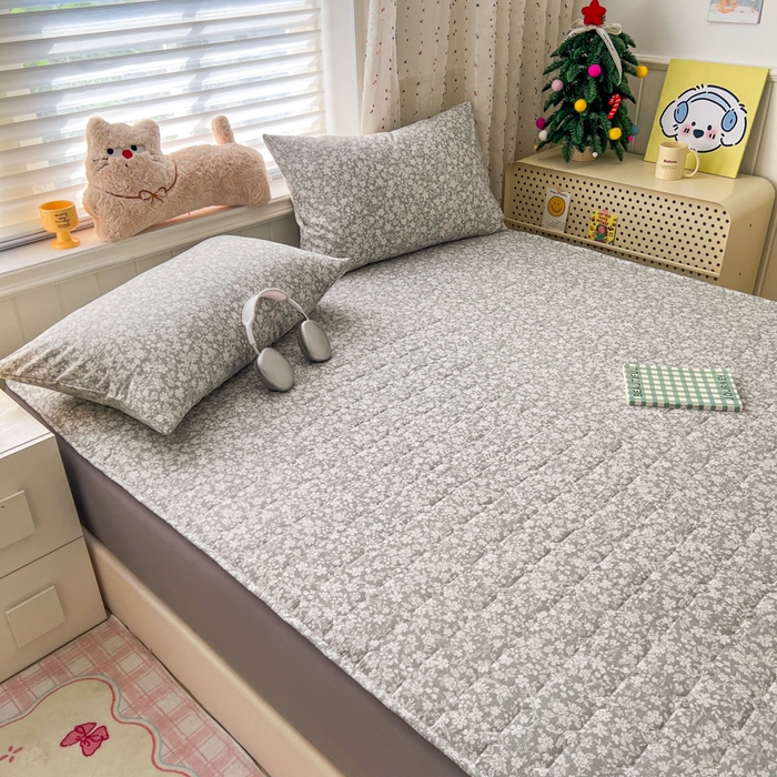 91家纺网 家纺一手货源 找家纺 赛丽雅 2026新款夹棉床笠三件套加厚床垫保护套 华茵春日