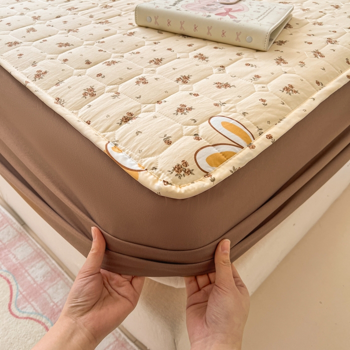 91家纺网 家纺一手货源 找家纺 赛丽雅 2026新款夹棉床笠三件套加厚床垫保护套 暖兔