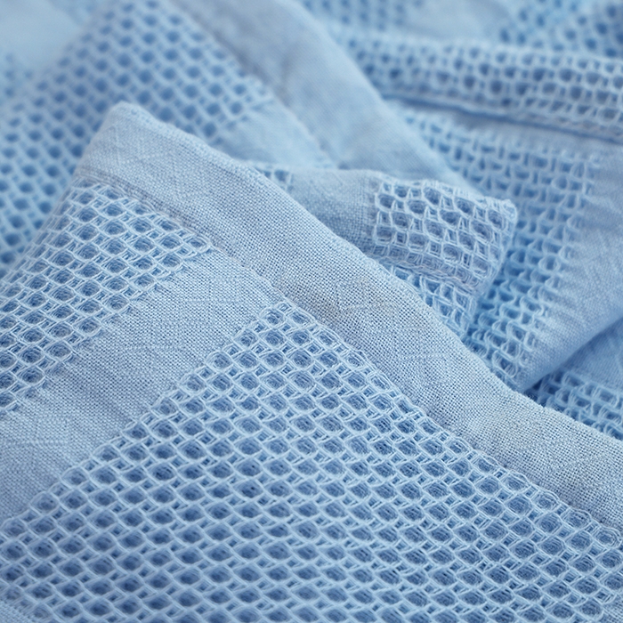 91家纺网 家纺一手货源 找家纺 朴尔家纺-毛巾被 2026新款全棉纯棉质朴方格风立体华夫格透气纱布毛巾被-朴尔经典款常年备货 方格华夫格-浅蓝