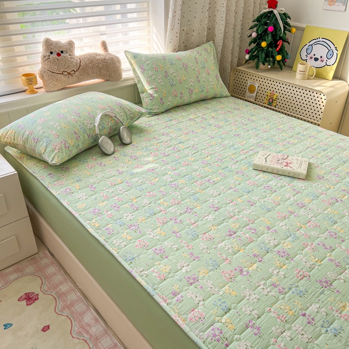 91家纺网 家纺一手货源 找家纺 赛丽雅 2026新款夹棉床笠三件套加厚床垫保护套 紫烟青花