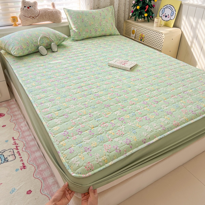 91家纺网 家纺一手货源 找家纺 赛丽雅 2026新款夹棉床笠三件套加厚床垫保护套 紫烟青花