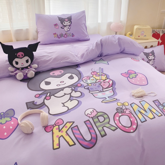 91家纺网 家纺一手货源 找家纺 朵希曼 2026新款正版授权全棉大版数码印花三丽鸥系列四件套 草莓库洛米