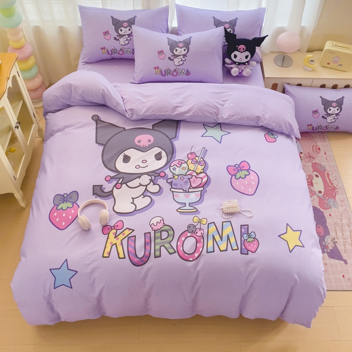 91家纺网 家纺一手货源 找家纺 朵希曼 2026新款正版授权全棉大版数码印花三丽鸥系列四件套 草莓库洛米