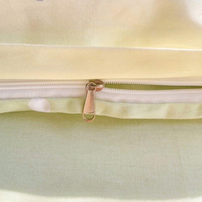 91家纺网 家纺一手货源 找家纺 朵希曼 2026新款正版授权全棉大版数码印花三丽鸥系列四件套 大眼蛙兄弟