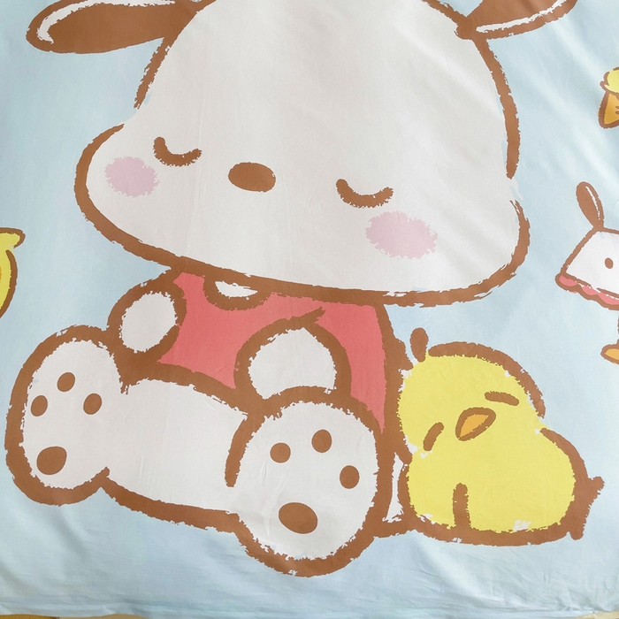 91家纺网 家纺一手货源 找家纺 朵希曼 2026新款正版授权全棉大版数码印花三丽鸥系列四件套 呆萌帕恰狗