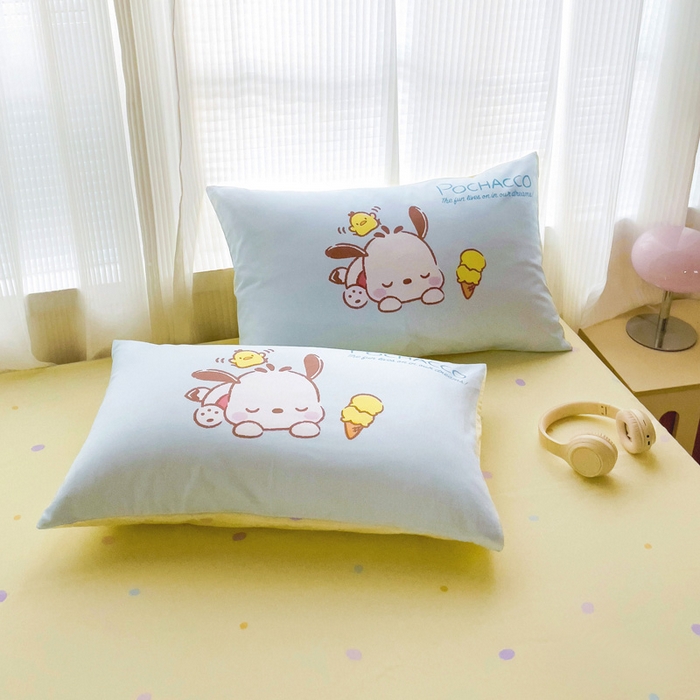 91家纺网 家纺一手货源 找家纺 朵希曼 2026新款正版授权全棉大版数码印花三丽鸥系列四件套 呆萌帕恰狗