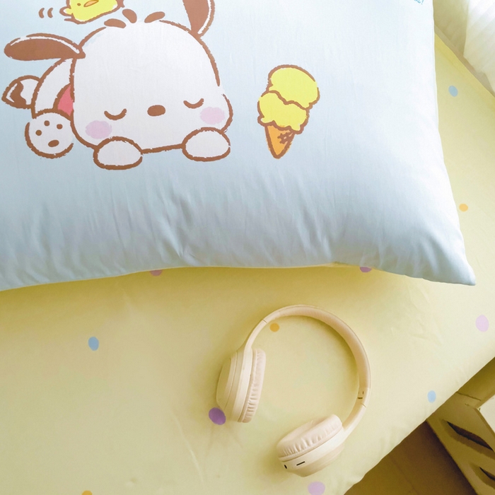 91家纺网 家纺一手货源 找家纺 朵希曼 2026新款正版授权全棉大版数码印花三丽鸥系列四件套 呆萌帕恰狗