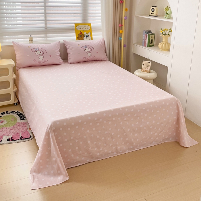 91家纺网 家纺一手货源 找家纺 朵希曼 2026新款正版授权全棉大版数码印花三丽鸥系列四件套 粉兔草莓