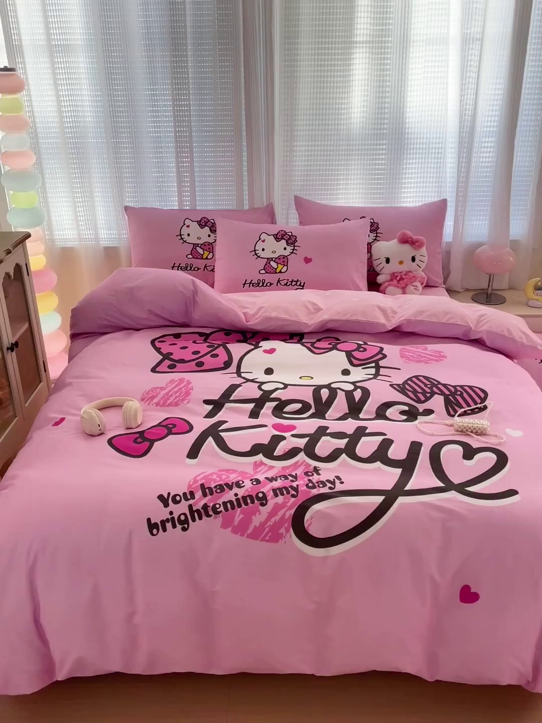 91家纺网 家纺一手货源 找家纺 朵希曼 2026新款正版授权全棉大版数码印花三丽鸥系列四件套 凯蒂宝贝