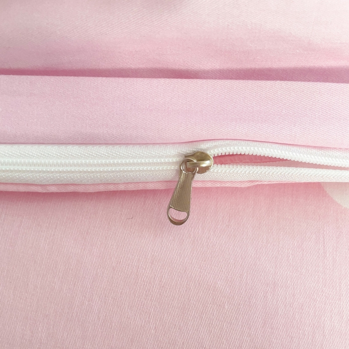 91家纺网 家纺一手货源 找家纺 朵希曼 2026新款正版授权全棉大版数码印花三丽鸥系列四件套 美味库洛米