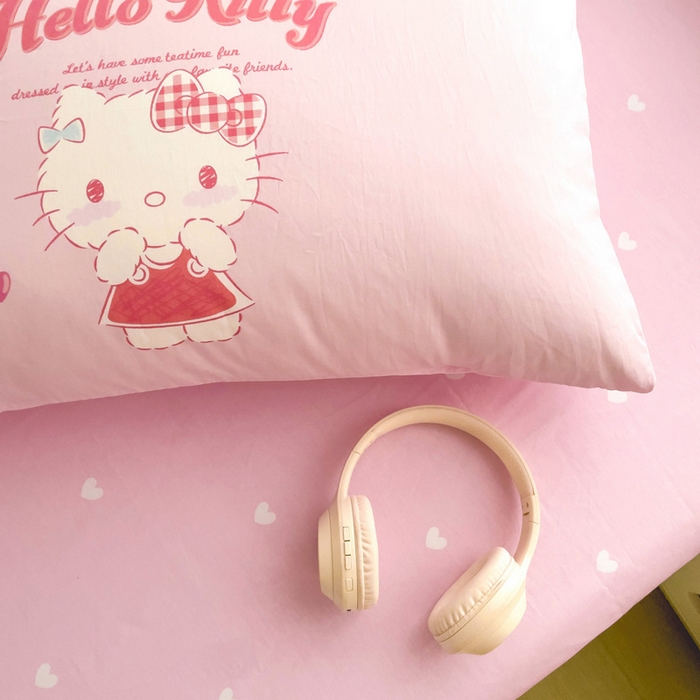 91家纺网 家纺一手货源 找家纺 朵希曼 2026新款正版授权全棉大版数码印花三丽鸥系列四件套 心动凯蒂