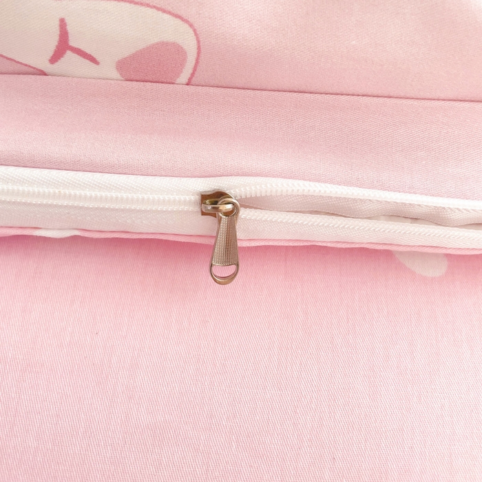 91家纺网 家纺一手货源 找家纺 朵希曼 2026新款正版授权全棉大版数码印花三丽鸥系列四件套 心动凯蒂