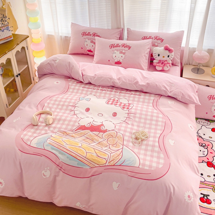 91家纺网 家纺一手货源 找家纺 朵希曼 2026新款正版授权全棉大版数码印花三丽鸥系列四件套 心动凯蒂