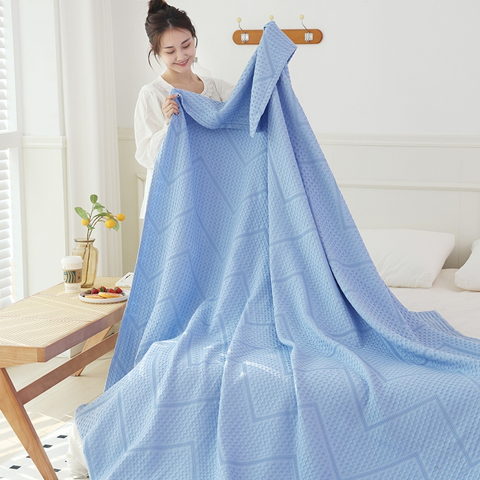 91家纺网 家纺一手货源 找家纺 朴尔家纺-毛巾被 2026新款全棉纯棉摩拉山峦风立体透气蜂窝华夫格纱布毛巾被-朴尔经典款常年备货 波浪华夫格-浅蓝