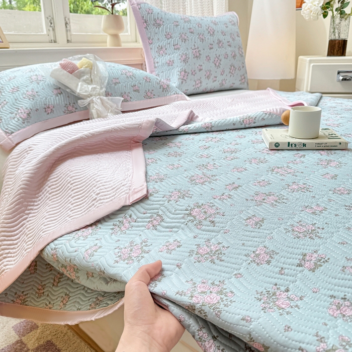 91家纺网 家纺一手货源 找家纺 满座家居 2026 新款莫代尔天丝床盖三件套小清新床盖（含手提包装） 江南