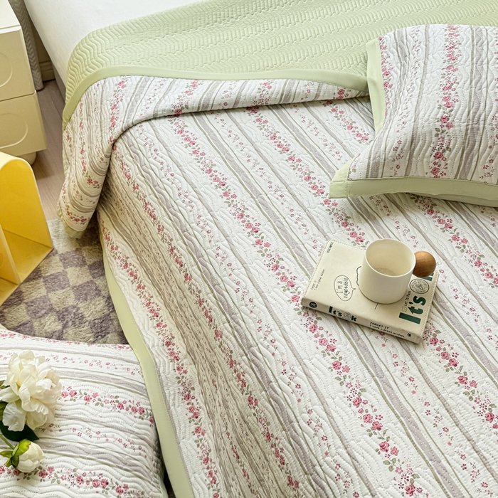 91家纺网 家纺一手货源 找家纺 满座家居 2026 新款莫代尔天丝床盖三件套小清新床盖（含手提包装） 云水谣