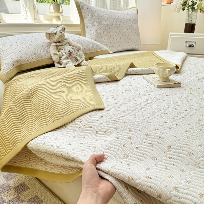 91家纺网 家纺一手货源 找家纺 满座家居 2026 新款莫代尔天丝床盖三件套小清新床盖（含手提包装） 悠然