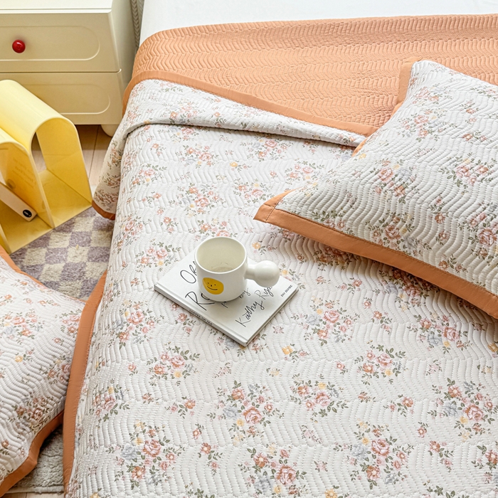 91家纺网 家纺一手货源 找家纺 满座家居 2026 新款莫代尔天丝床盖三件套小清新床盖（含手提包装） 绽放