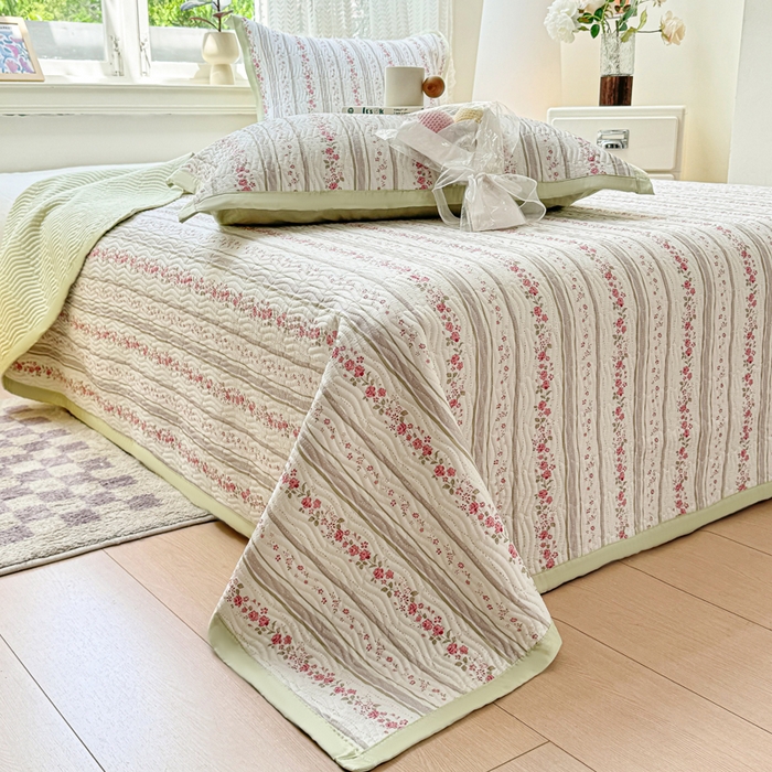 91家纺网 家纺一手货源 找家纺 满座家居 2026 新款莫代尔天丝床盖三件套小清新床盖（含手提包装） 云水谣